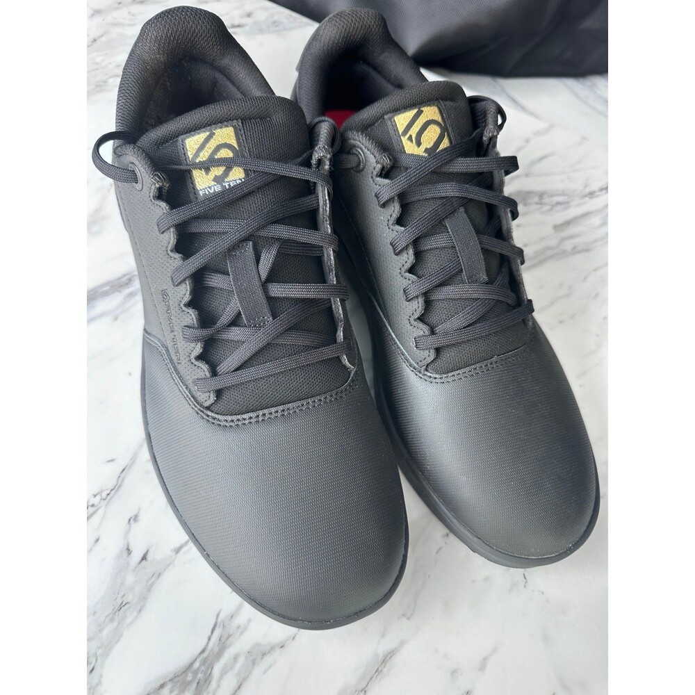 Adidas Five ten